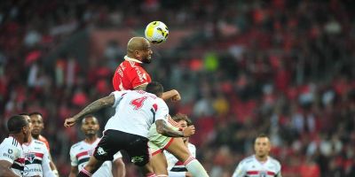 Em jogo de seis gols, Inter e São Paulo empatam no Beira-Rio