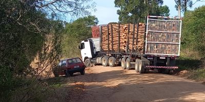 Movimento de caminhoneiros bloqueia ERS-354 entre Camaquã e Amaral Ferrador