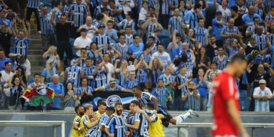 Grêmio humilha o Inter e aplica goleada histórica no Gre-Nal pelo placar de 5 a 0