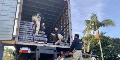 PRF apreende quase duas toneladas de maconha na BR-386 no RS