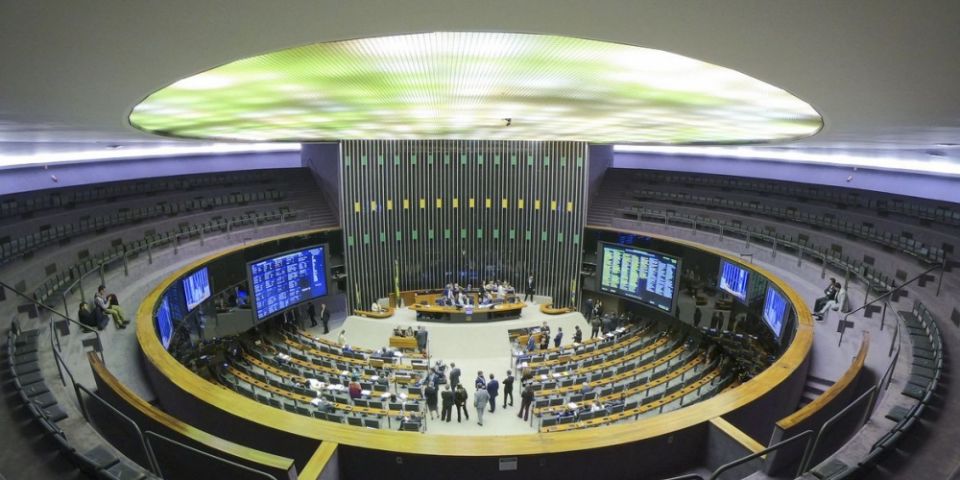 Câmara aprova MP que muda modelo de análise de benefício do INSS