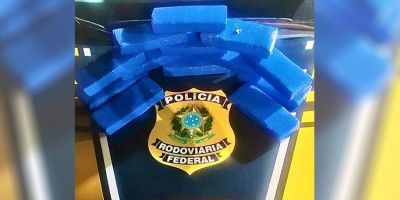 Traficante transportando 10 kg de maconha é preso pela PRF em Bagé