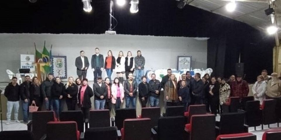 Representantes apresentam projeto da Rota das Etnias para a comunidade em Arambaré 