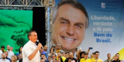 Jair Bolsonaro registra candidatura à reeleição no TSE