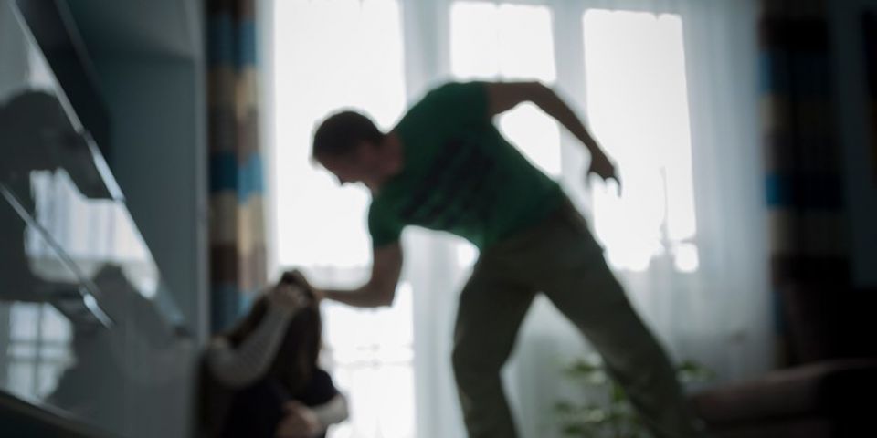 Projeto incentiva pesquisas sobre violência contra as mulheres