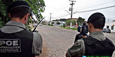 Camaquã - POE realiza operação com radar móvel na José Loureiro da Silva