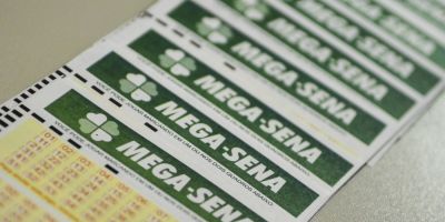 Ninguém acerta a Mega-Sena e prêmio acumula em R$ 50 milhões