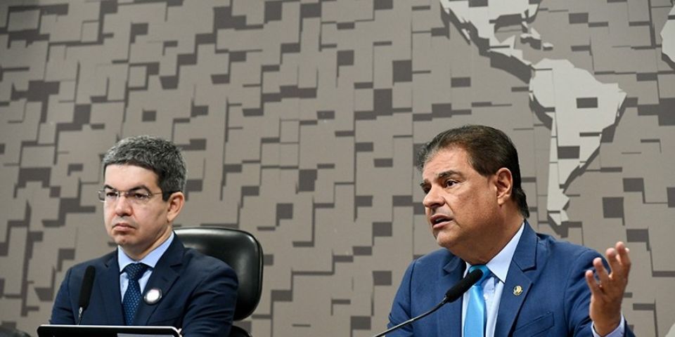 Projeto prevê porte de arma para fiscais da Funai