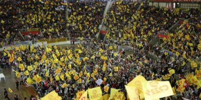 Em assembleia, professores do Estado aprovam greve por três dias