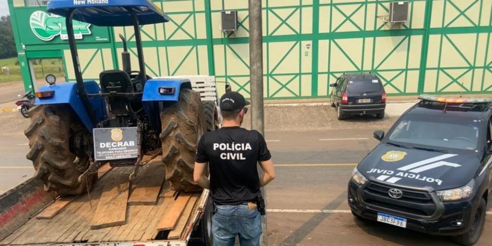 Decrab de Camaquã recupera trator em Forquetinha