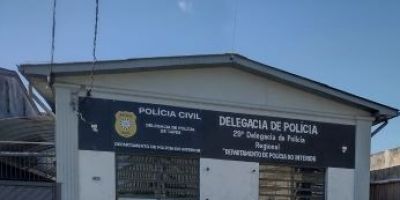 Polícia prende membro de quadrilha que vendia drogas perto de escola em Tapes