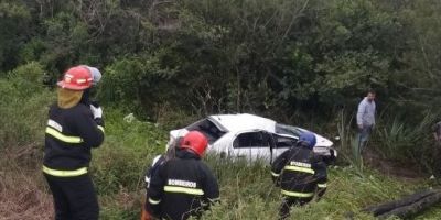 Saída de pista deixa uma pessoa ferida na ERS-717 em Tapes