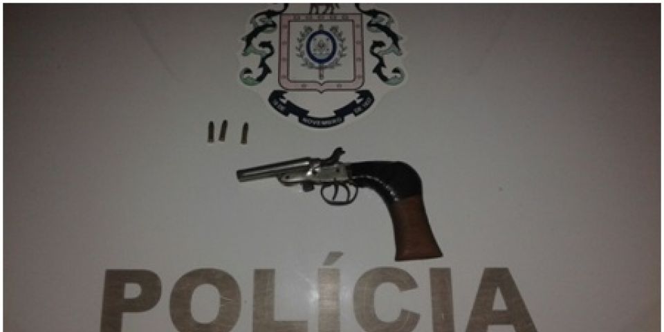 Brigada Militar realiza prisão por porte ilegal de arma de fogo em Camaquã