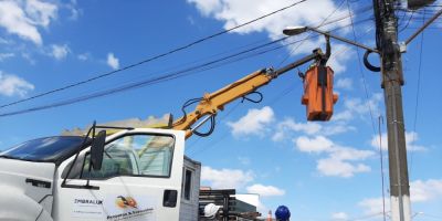 Infraestrutura da sequência na iluminação de led na Loureiro da Silva