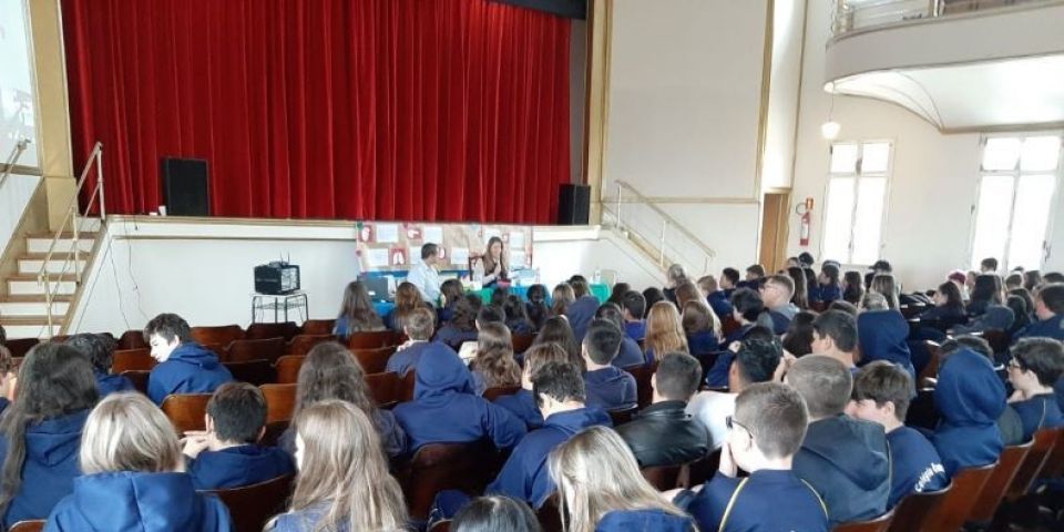 Secretário da Saúde de Camaquã participa de mesa redonda sobre doação de órgãos com estudantes do Colégio Romano São Lucas 