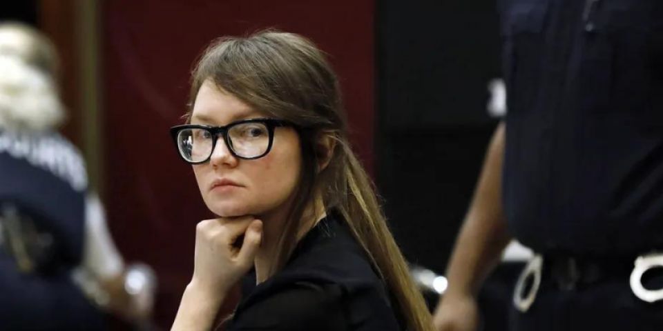 Golpista Anna Sorokin é solta nos EUA