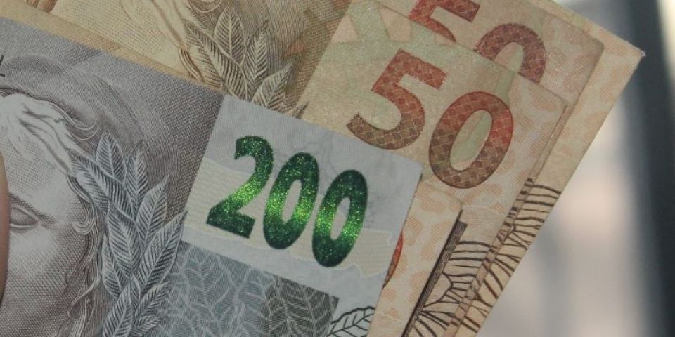 Beneficiários com NIS final 9 podem movimentar hoje o Auxílio Brasil