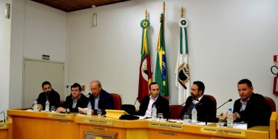 Retroescavadeiras serão entregues à comunidade camaquense