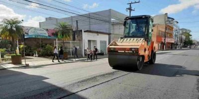 Concluído asfaltamento em trecho da Rua Júlio de Castilhos no centro de Camaquã