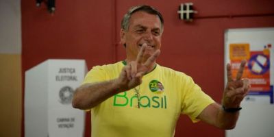 Após votar no Rio, Bolsonaro diz estar confiante na vitória