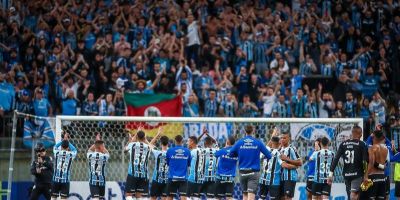 Grêmio se despede da Série B com vitória sobre o Brusque