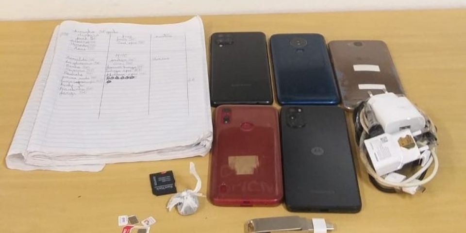 Operação apreende drogas, celulares e outros objetos em celas do Presídio Estadual de Camaquã