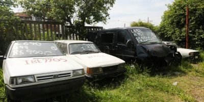 Leilão virtual do DetranRS oferta 387 veículos e sucatas em Porto Alegre