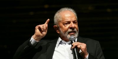 Lula se submete a exames de rotina em São Paulo