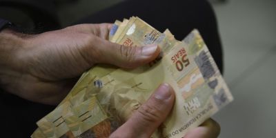 Beneficiários com NIS final 2 recebem hoje Auxílio Brasil 