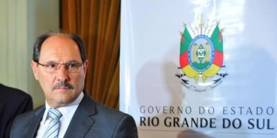 Um dia após vencimento, União bloqueia contas do Estado