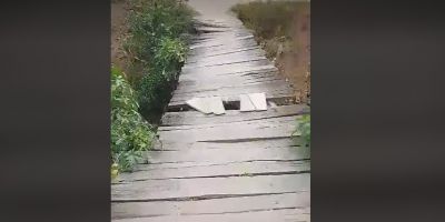 Ponte de madeira do bairro Getúlio Vargas volta a ser motivo de reclamação de moradores em Camaquã