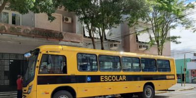 Prefeitura de Camaquã recebe novo ônibus escolar