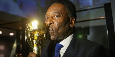 Pelé está com infecção respiratória, segundo boletim médico