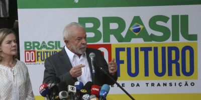 Exames de Lula estão dentro da normalidade, diz boletim médico