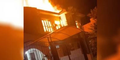 Casa para acolhimento de dependentes químicos é destruída por incêndio em Porto Alegre