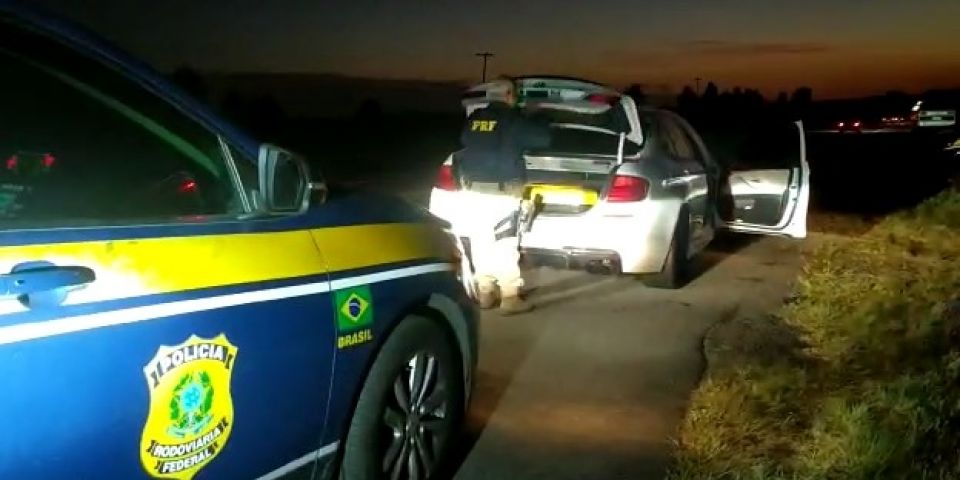 Casal de uruguaios é preso com 107 mil dólares sem procedência na BR-116 em SLS