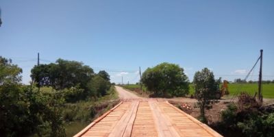 Ponte da Vila do Banhado do Colégio é reconstruída