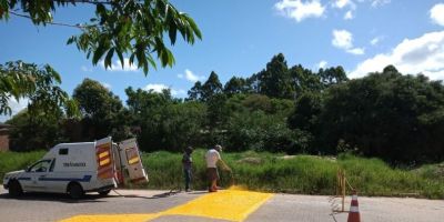 Prefeitura de Camaquã revitaliza sinalização de trânsito na Rua Marcírio Dias Longaray