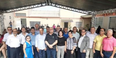 Prefeito em exercício e presidente da Câmara participam da cerimônia de posse da nova diretoria da Apae Camaquã