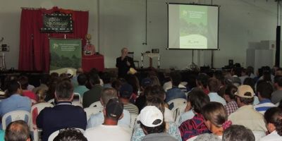 Conscientização pauta encontro de produtores de tabaco em Vidal Ramos/SC