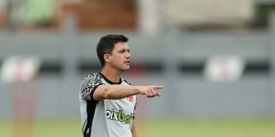 Maurício Barbieri projeta início da temporada no comando do Vasco da Gama