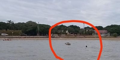 Bombeiros flagram mulher navegando de caiaque sem colete salva-vidas em praia de Arambaré