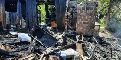 Três residências são atingidas por incêndio no bairro Vila Nova em Camaquã, dizem bombeiros