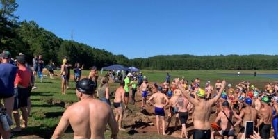 Etapa do Circuito VivaRS de natação reúne dezenas de participantes na Barragem do Arroio Duro em Camaquã