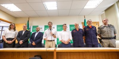 Leite realiza troca de comandos da Polícia Civil e do Corpo de Bombeiros