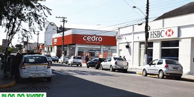 Mesmo bem sinalizado, acidentes continuam ocorrendo no cruzamento da Mal Floriano com Júlio, em Camaquã