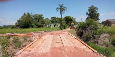 Prefeitura de Camaquã reconstrói Ponte dos Gorrinhos no Banhado do Colégio