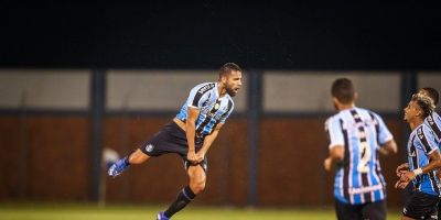 Grêmio vence Esportivo fora de casa e permanece 100% no Gauchão