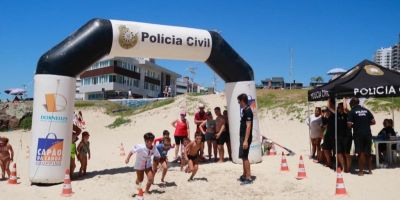 Minirrústica da Polícia Civil é realizada na areia da praia de Torres