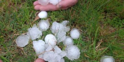 Granizo destelha casas e atinge várias cidades do RS. Interior de Camaquã também teve o fenômeno